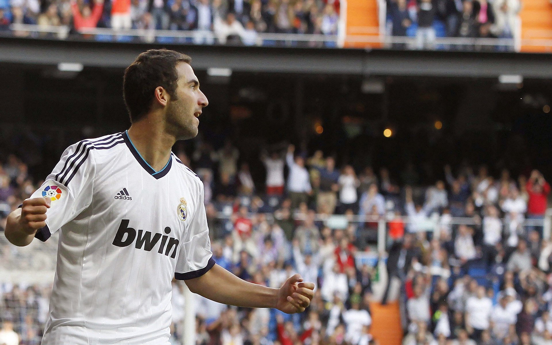 足球+旅游,“绿茵之旅”带火多个城市,足球游戏绿茵之巅2021